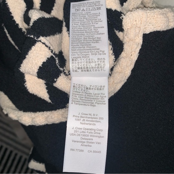 NWT J Crew Odette Sweater Lady Jacket in a Striped Bouclé Fabric Size XL - Picture 6 of 7